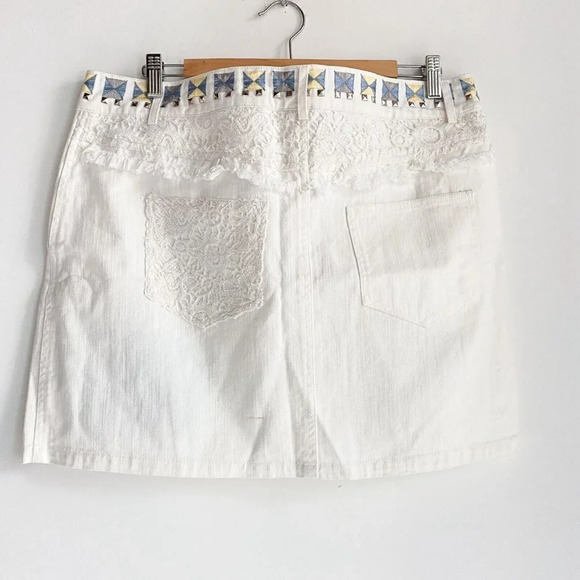 Desigual White Denim Lace Detail Embroidered Minis Skirt XXL - Picture 5 of 7